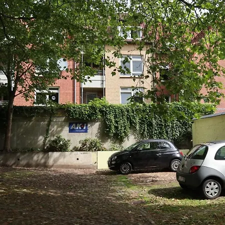 Kapitainskoje Direkt Am Hafen Flensburgs * Flensburg