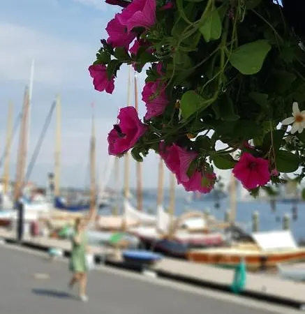 Kapitainskoje Direkt Am Hafen Flensburgs Flensburg